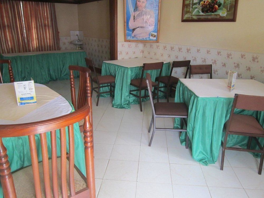 Keba Inn Lyamutundwe Exterior foto